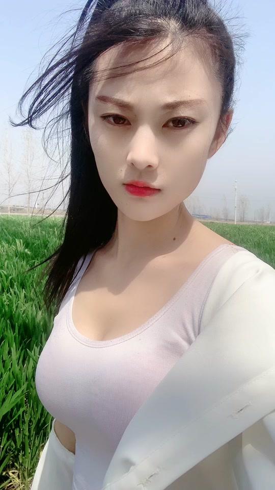 吕佳丽直爽姑娘