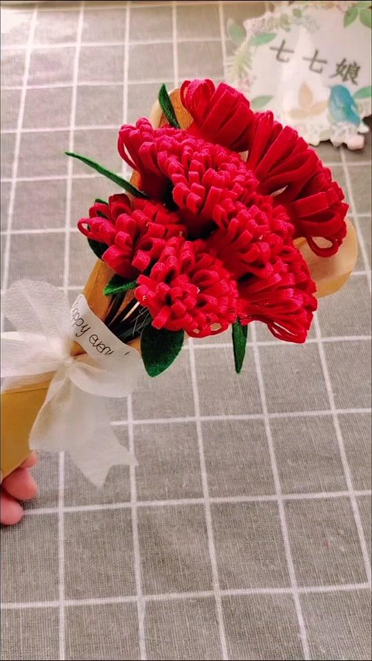 简单手工不织布花束,话说,我不知道这花叫什么名字#创作灵感#抖音小