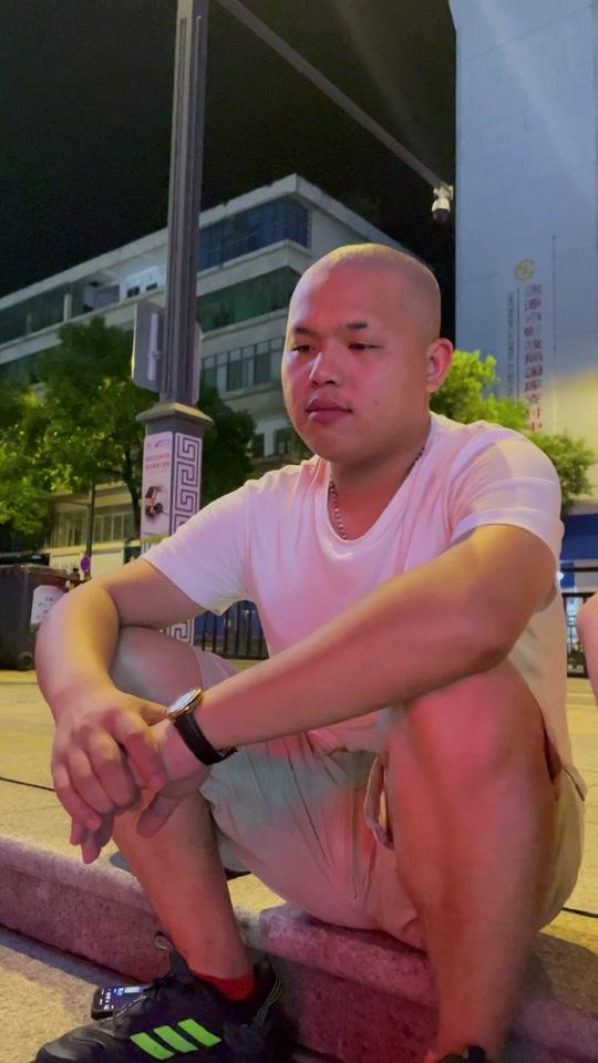 洪大炮97_洪大炮97个人资料_洪大炮97直播间