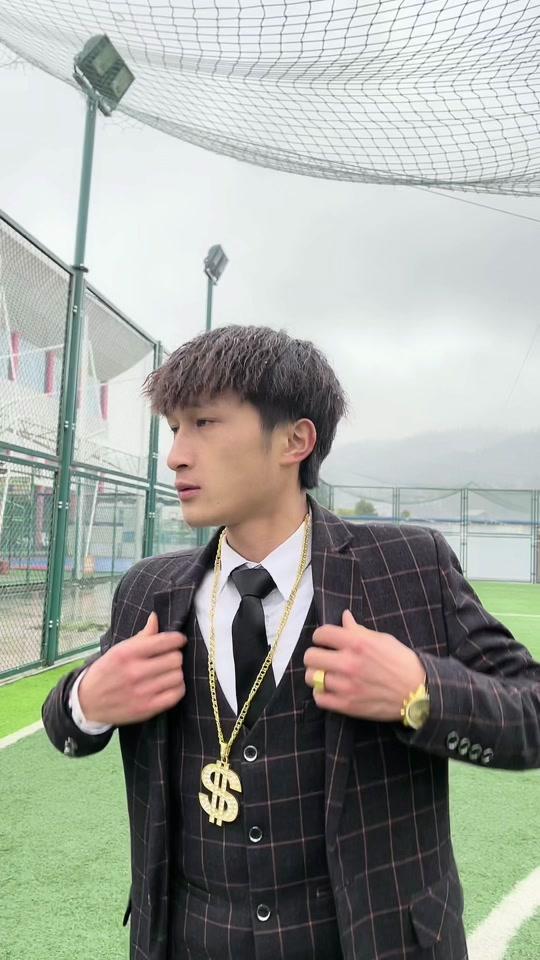 龙安叼