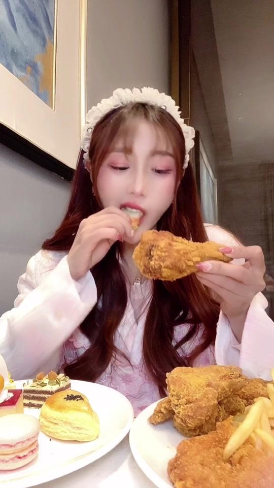 小妖梨_小妖梨个人资料_小妖梨直播间_18183kol_18183网红站