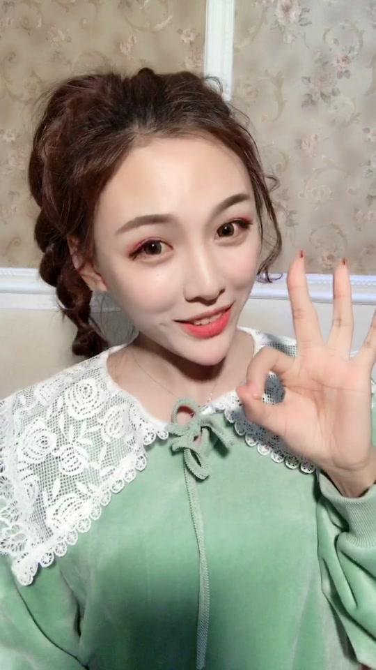 你们要的发型91@抖音小助手视频时长:46秒2018/12/23 16:12:401.