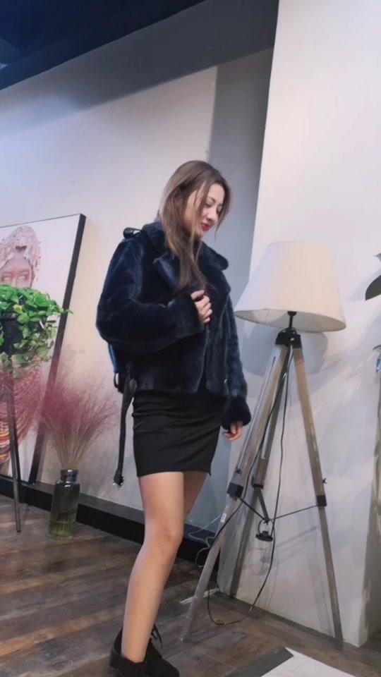 亨帝诗时尚皮草