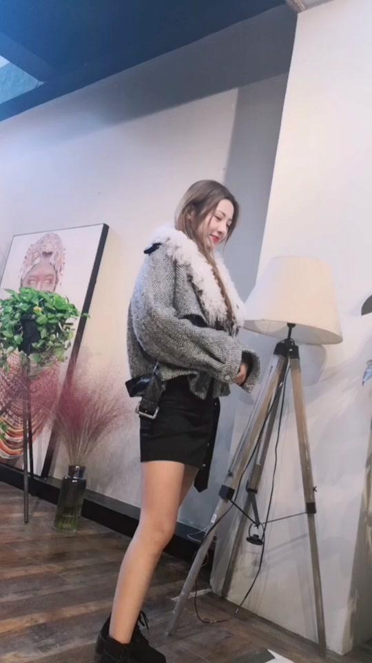 亨帝诗时尚皮草