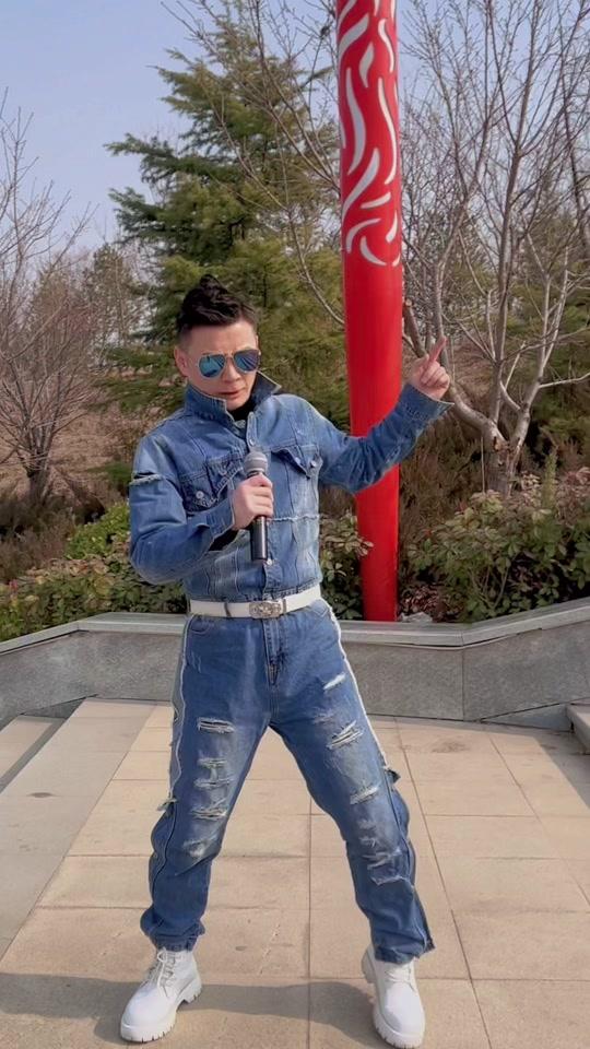 阿龙(户外唱歌)_阿龙(户外唱歌)个人资料_阿龙(户外唱歌)直播间_18183