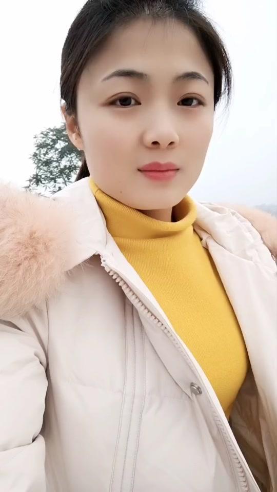 4w视频概览简介:大号小丽君抖音