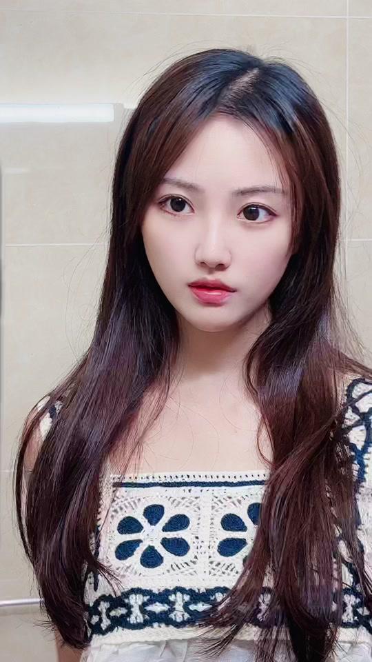 林伊伊_林伊伊个人资料_林伊伊直播间_18183kol_18183网红站