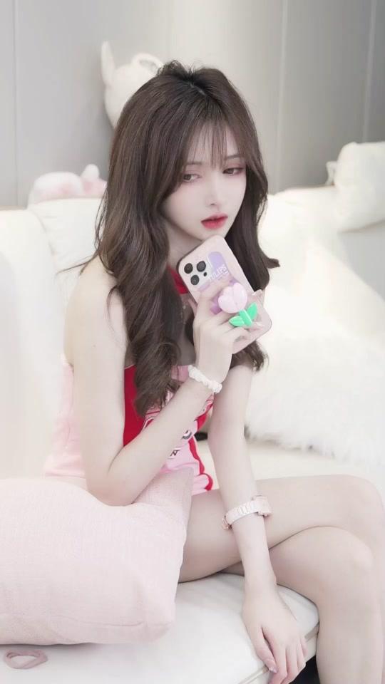 酸甜酷辣咸穿搭挑战#服饰种草官 #王羽杉视频时长:6秒2022/08/12 11