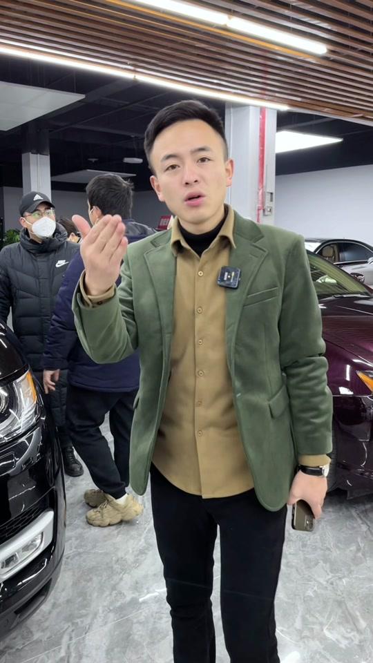 小曾本人号琴琴名车