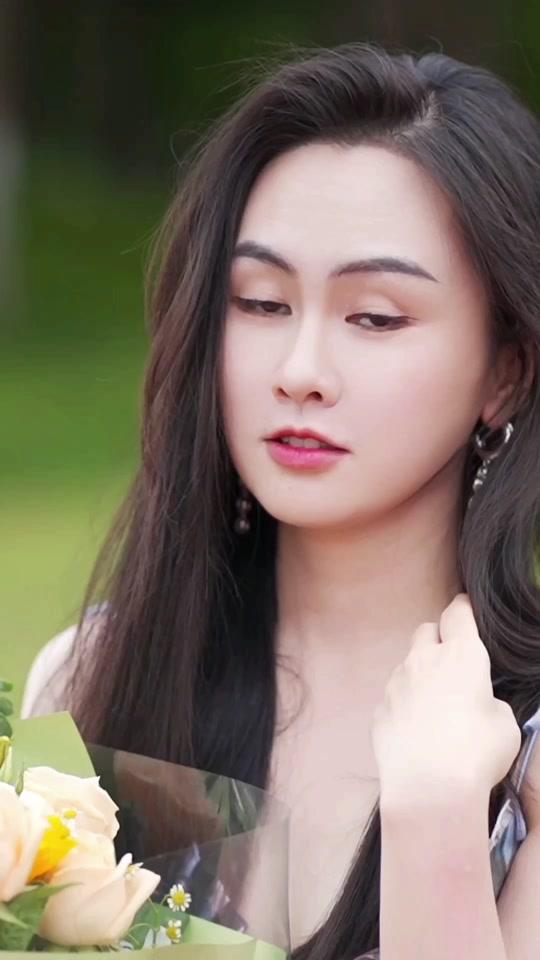 小羽毛日常_小羽毛日常个人资料_小羽毛日常直播间_18183kol_18183网