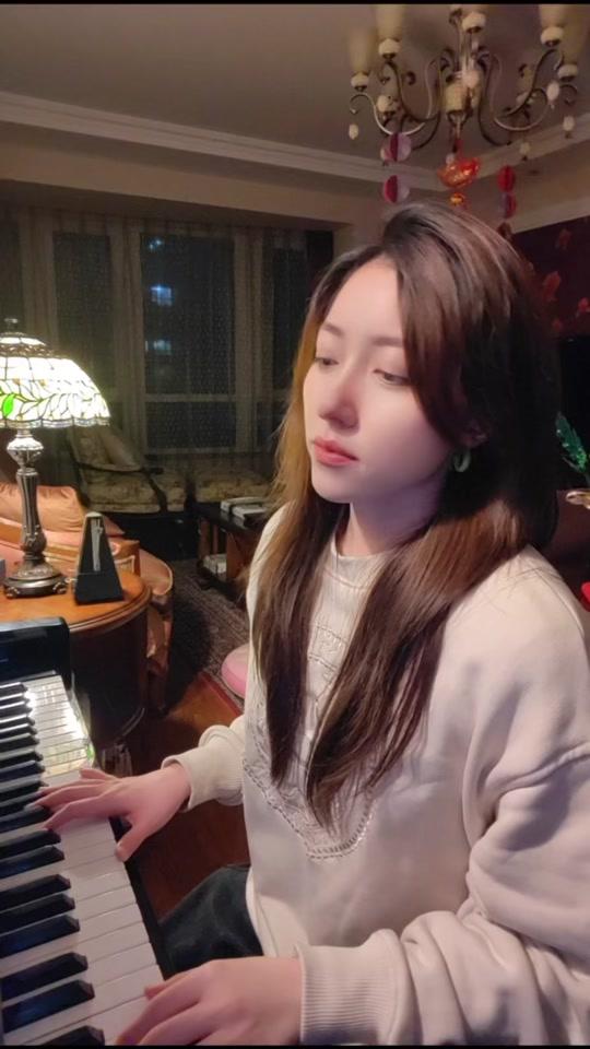 希二白_希二白个人资料_希二白直播间_18183kol_18183网红站