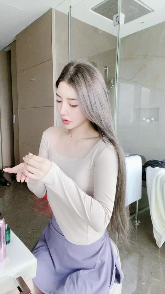 黄加蓝lora每天早九点开播奢货大批发