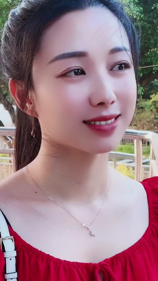 我叫小凤_我叫小凤个人资料_我叫小凤直播间_18183kol_18183网红站