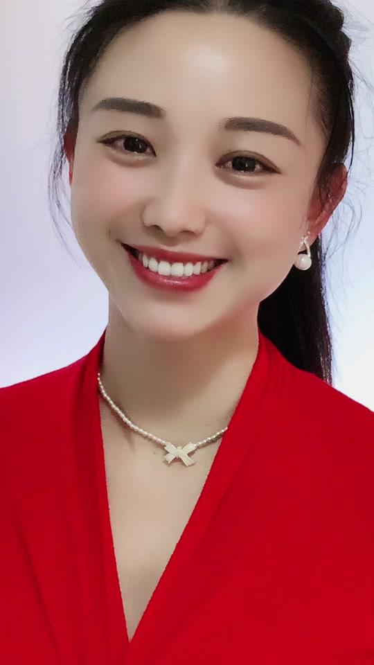 我叫小凤_我叫小凤个人资料_我叫小凤直播间_18183kol_18183网红站