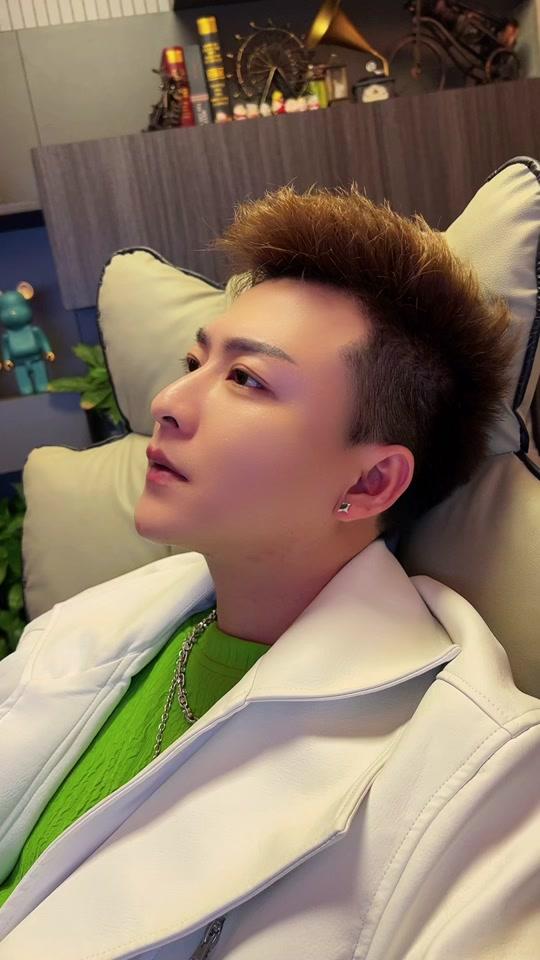 伤帅(仅此一号)_伤帅(仅此一号)个人资料_伤帅(仅此一号)直播间_18183