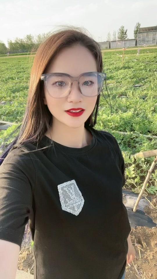 贺61贺_贺61贺个人资料_贺61贺直播间_18183kol_18183网红站