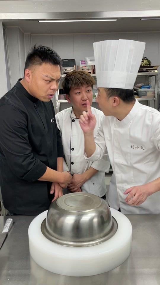 刘小欠#_刘小欠#个人资料_刘小欠#直播间_18183kol_18183网红站