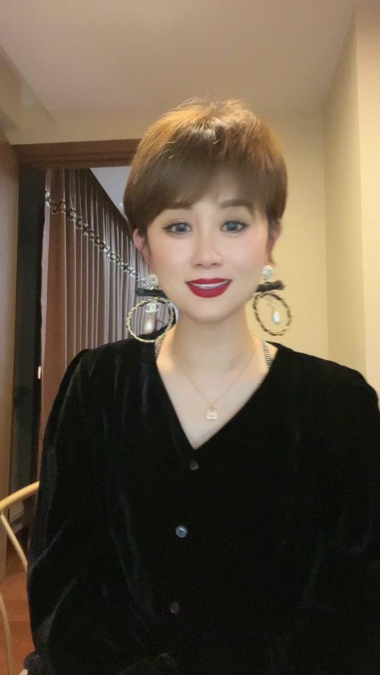 子韩(九妹)_子韩(九妹)个人资料_子韩(九妹)直播间_18183kol_18183网