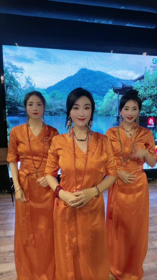 高原三姐妹_高原三姐妹个人资料_高原三姐妹直播间_18183kol_18183网