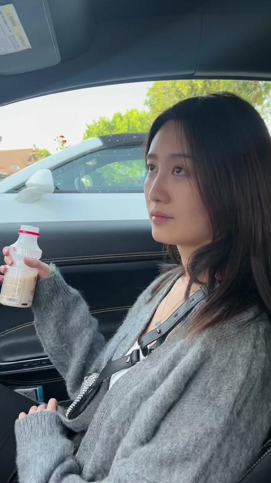 姗姗来迟_姗姗来迟个人资料_姗姗来迟直播间_18183kol_18183网红站