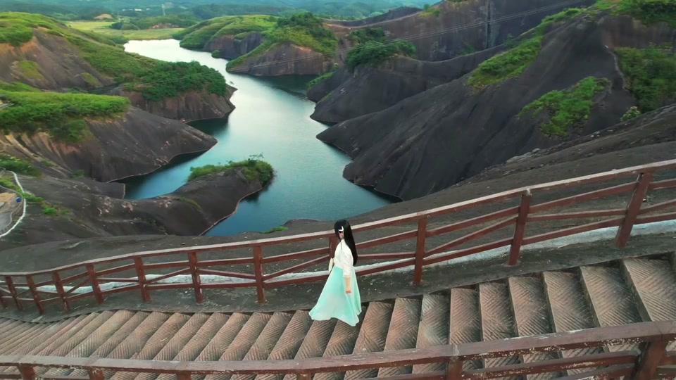 麓山姑娘_麓山姑娘个人资料_麓山姑娘直播间_18183kol_18183网红站