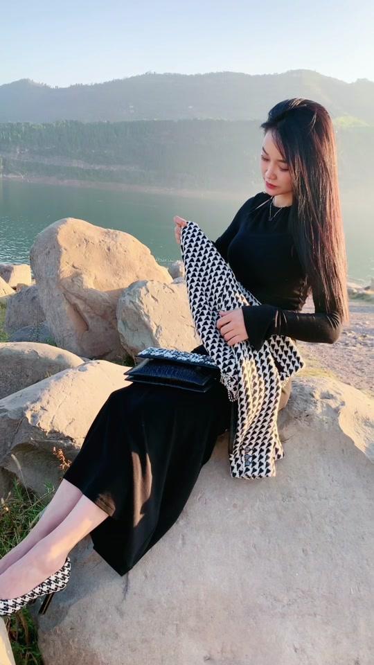 重庆娟儿_重庆娟儿个人资料_重庆娟儿直播间_18183kol_18183网红站