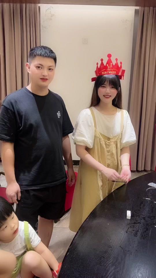 小柒_小柒个人资料_小柒直播间_18183kol_18183网红站