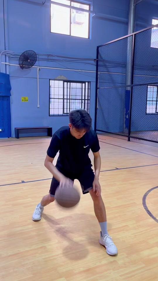 篮球教学杨教练