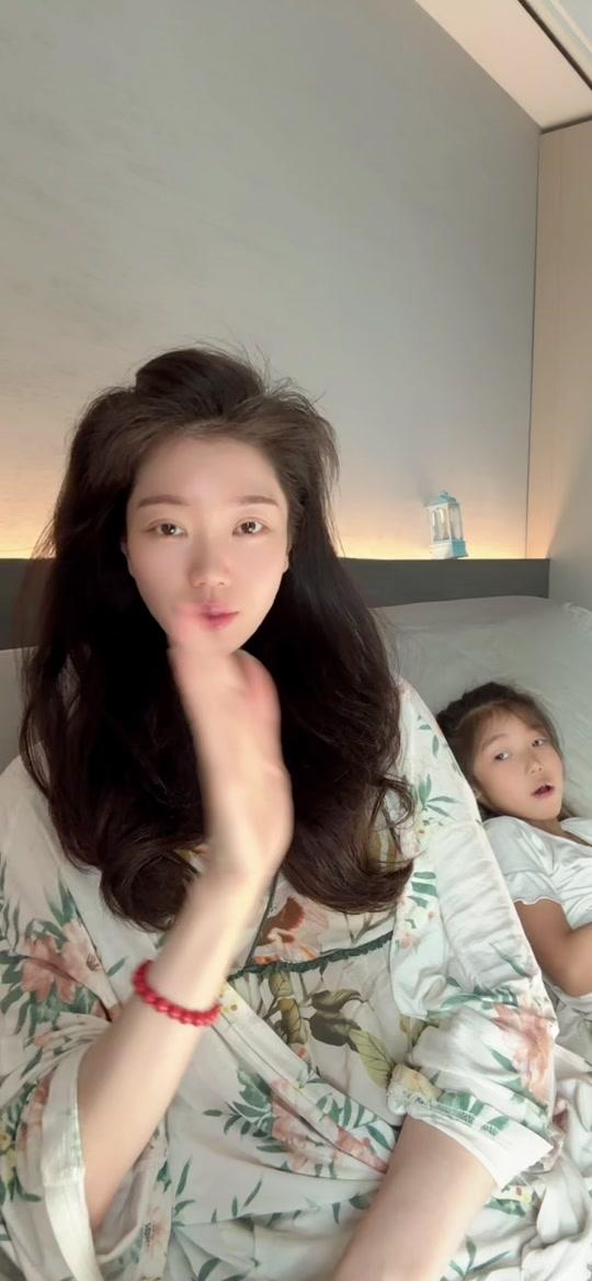 郑倩声乐艺术(教唱歌)上午9:30直播_郑倩声乐艺术(教唱歌)上午9:30