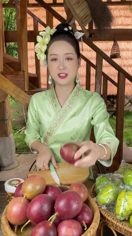 依光扁(子依)_依光扁(子依)个人资料_依光扁(子依)直播间_18183kol