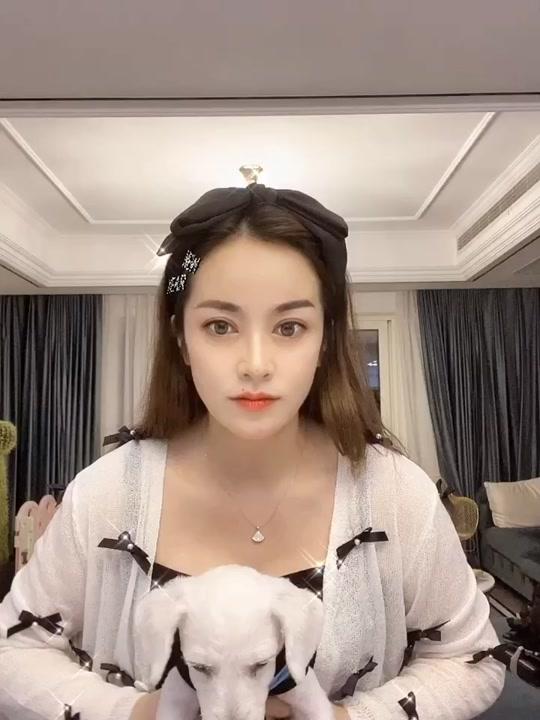 0w47视频详情小的不想吃得逼着吃,大的么馋得不行#无锡 @抖音小助手