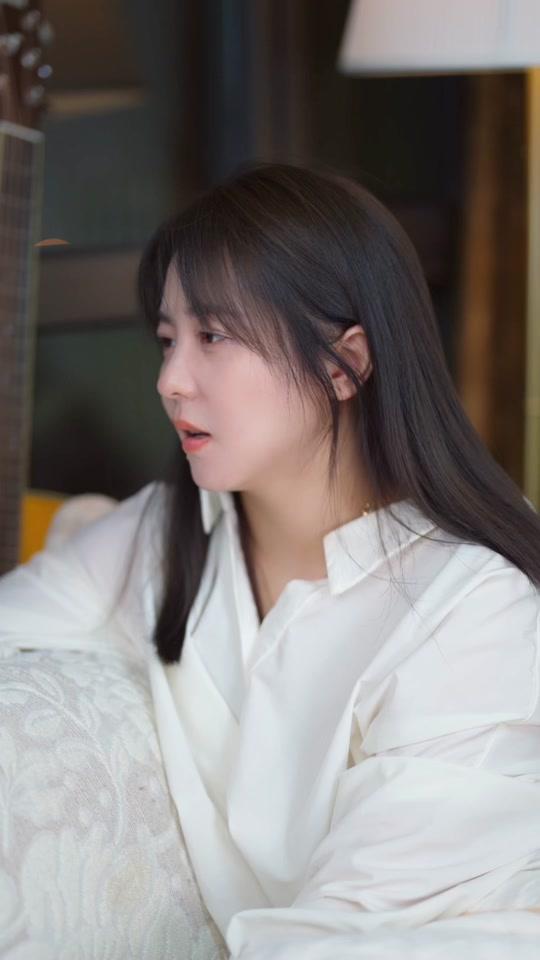 祝闪闪_祝闪闪个人资料_祝闪闪直播间_18183kol_18183网红站