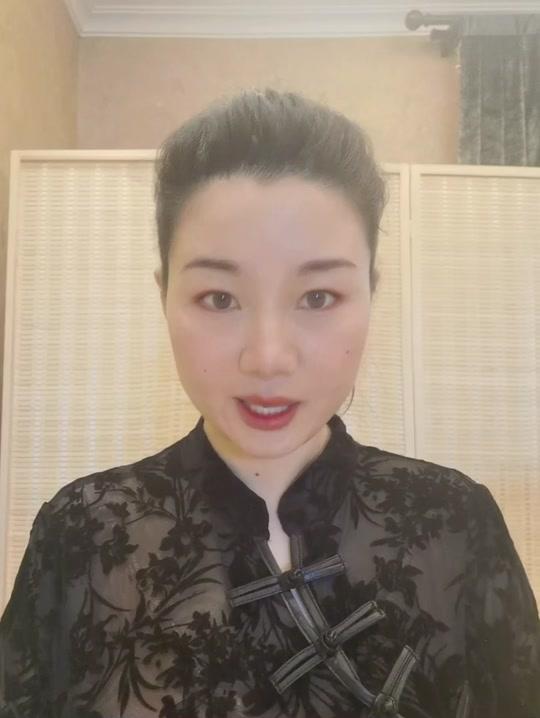 小莉帮忙杨小莉