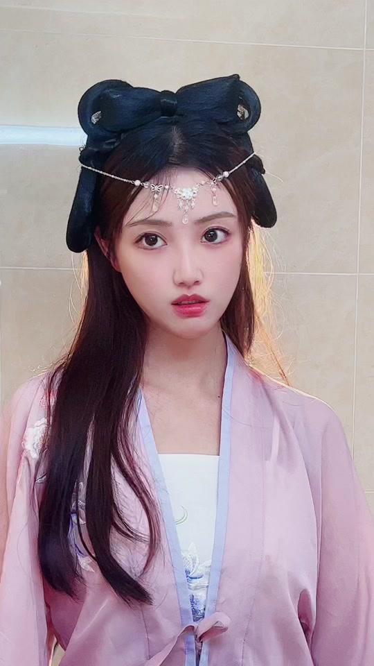 林伊伊_林伊伊个人资料_林伊伊直播间_18183kol_18183网红站