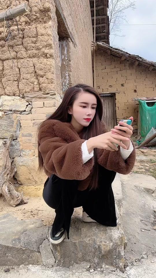 方二妹(柒月)个人资料_方二妹(柒月)直播间_18183kol_18183网红菊 