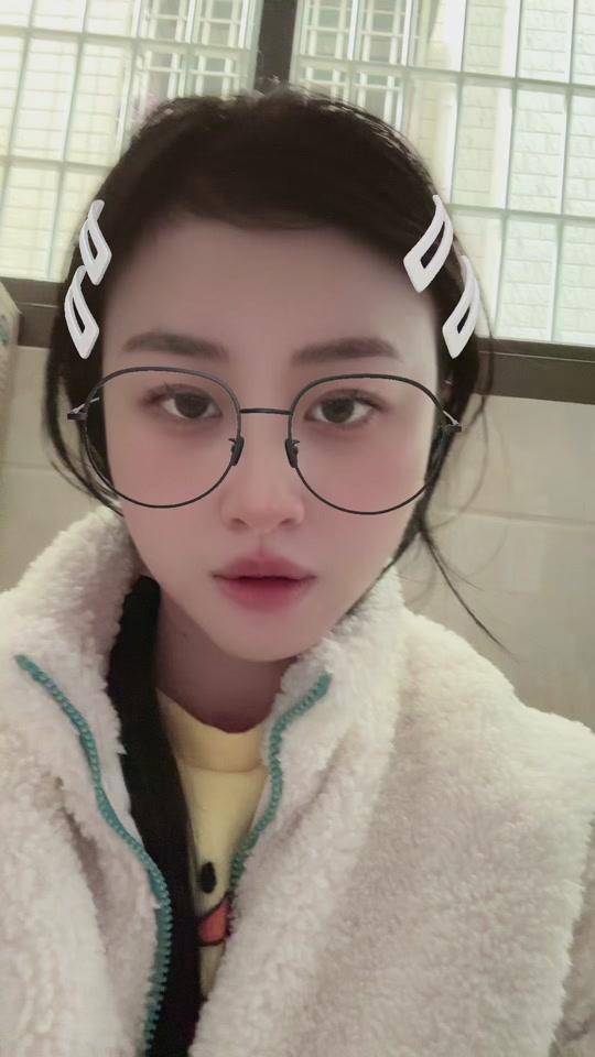 周周周周_周周周周个人资料_周周周周直播间_18183kol_18183网红站