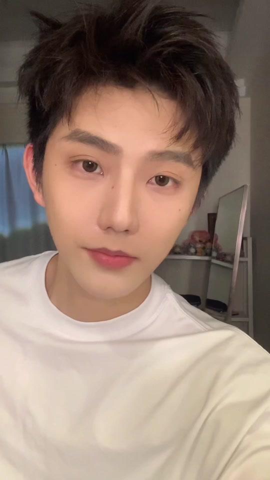 晋哲许_晋哲许个人资料_晋哲许直播间_18183kol_18183网红站