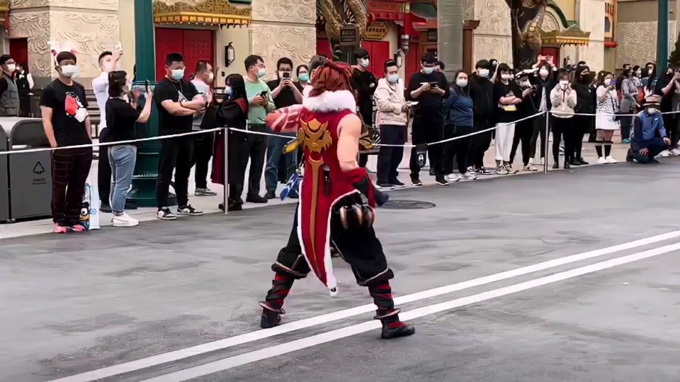 我当时差点没认出这到底是真人还是动画片… #李白cos #真人王者日记