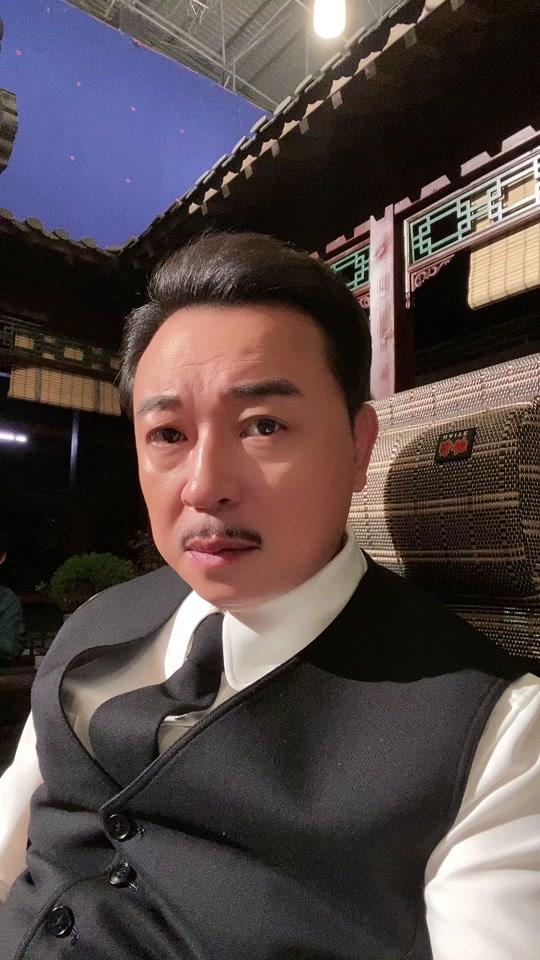 张晞临