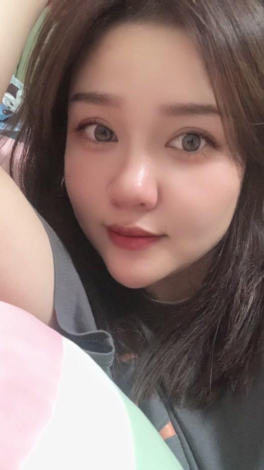 沫沫momo_沫沫momo个人资料_沫沫momo直播间_18183kol_18183网红站