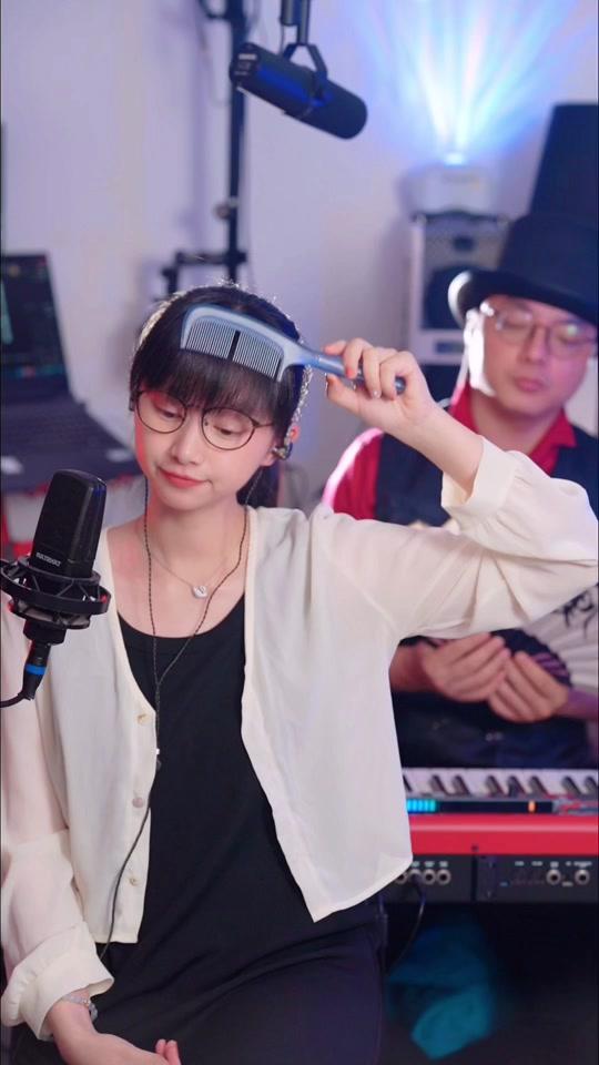 小鸭子老师