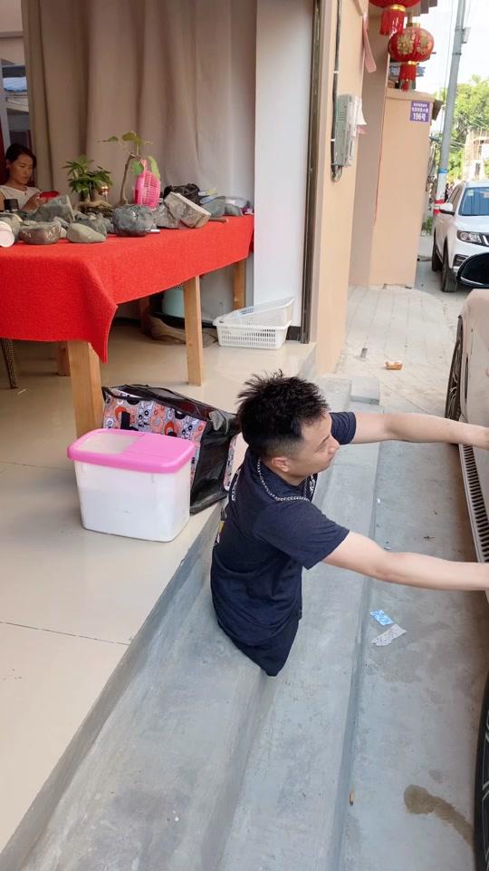 小波_小波个人资料_小波直播间_18183kol_18183网红站