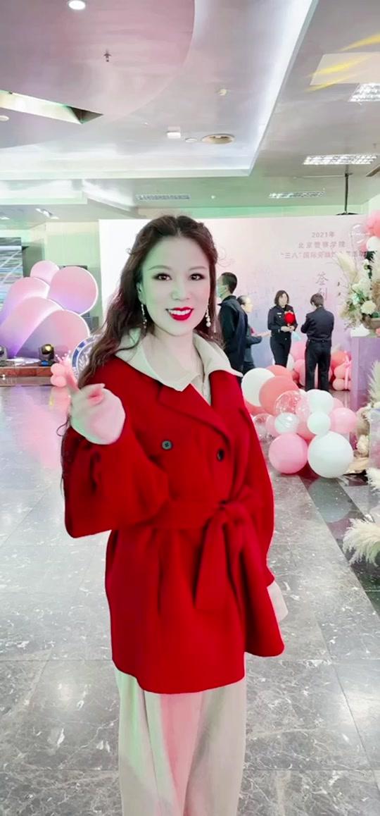 致敬了不起的她 #女神永远是女神 @高明婷96视频时长:20秒2021/03