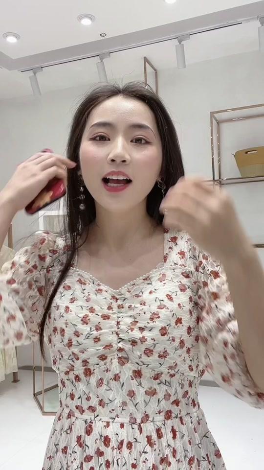 播个人资料_小瑞crysitala服饰(每天在小号播直播间_18183kol_18183网