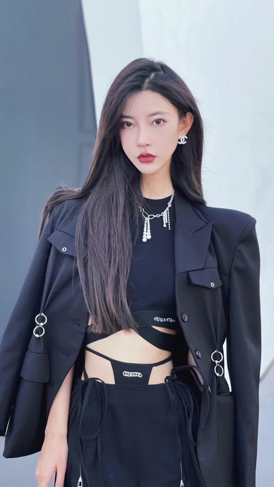 王若曦sunflora_王若曦sunflora个人资料_王若曦sunflora直播间_18183