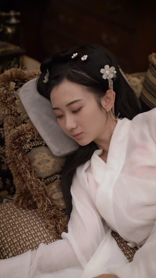 程芊芊_程芊芊个人资料_程芊芊直播间_18183kol_18183网红站