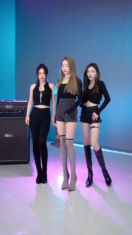 巢青年女团_巢青年女团个人资料_巢青年女团直播间_18183kol_18183网