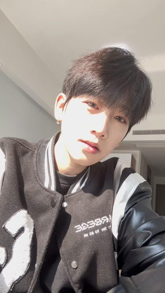 赵梓旭_赵梓旭个人资料_赵梓旭直播间_18183kol_18183网红站