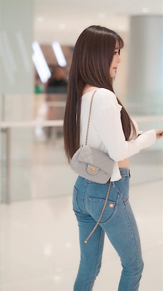 先变成自己喜欢的样子,再去遇见无需取悦之人 #长沙  @黎伊伊-baby