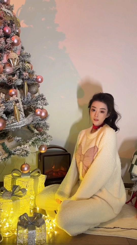 小杨咩咩阿99_小杨咩咩阿99个人资料_小杨咩咩阿99直播间_18183